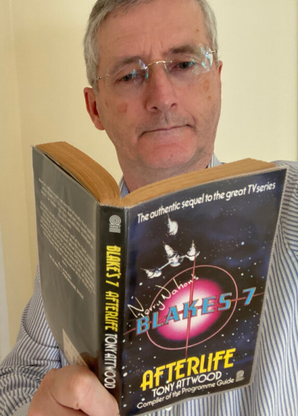 Peter Anghelides reading Blake's 7 Afterlife (photo by Peter Anghelides)